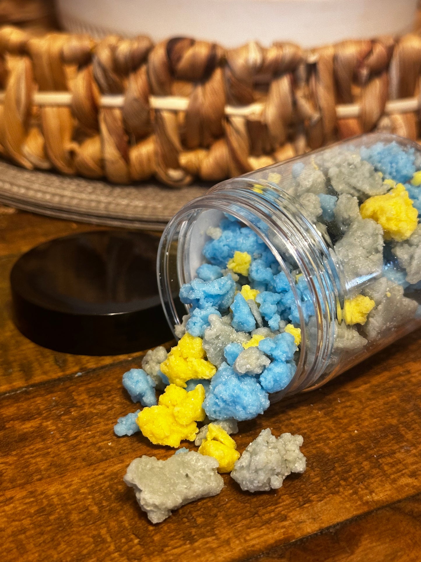 Blue Lotus & Moss Wax Melt Crumbles